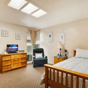 sunset-homes-5-private-room-2.jpg