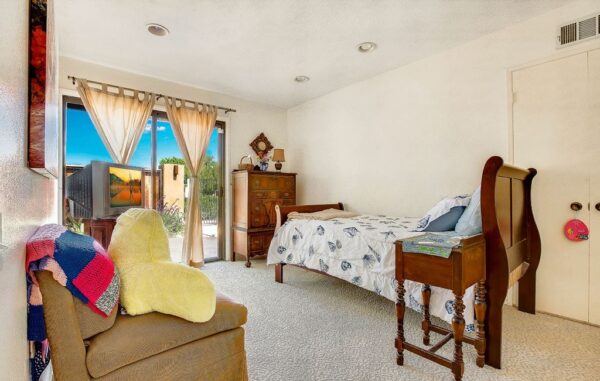 sunset-homes-private-room.jpg
