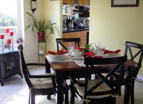sunshine-retirement-home-1-dining-room-2.jpg
