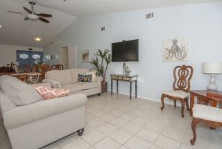 sycamore-care-homes-3-living-room.jpg
