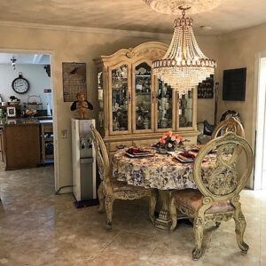 tessies-place-i-4-dining-room-3.jpg