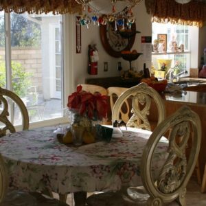 tessies-place-i-dining-room-2.jpg