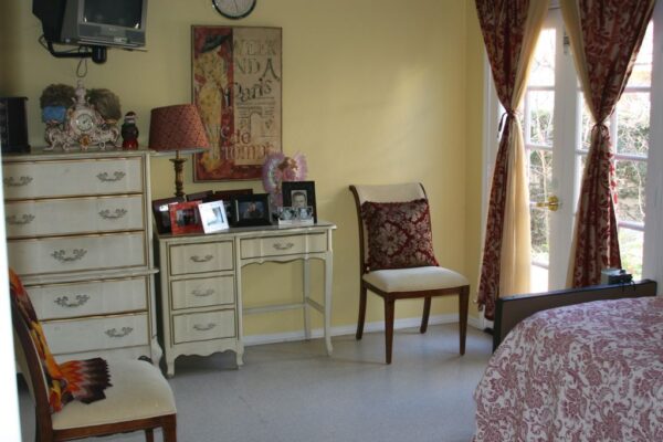 tessies-place-i-private-room-2.jpg
