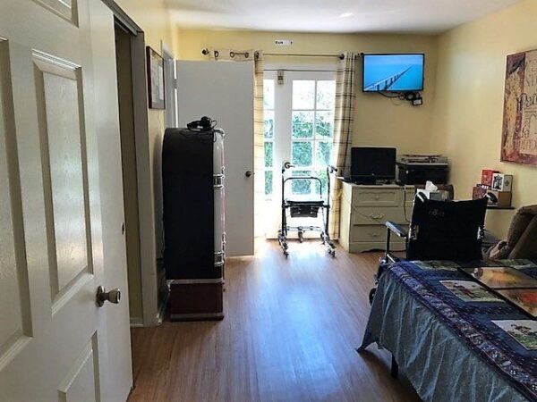 tessies-place-i-private-room-5.jpg