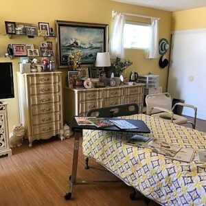 tessies-place-i-private-room-6.jpg