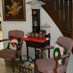 tessies-place-i-seating-area.jpg