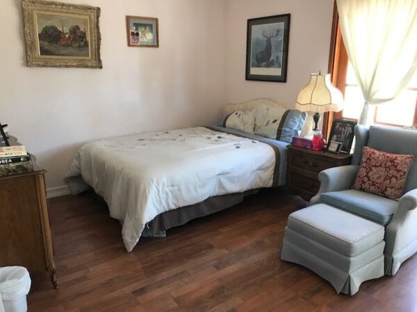 tessies-place-ii-5-private-room-5.jpg