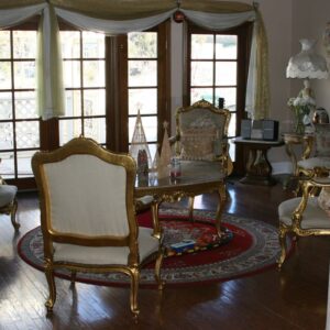 tessies-place-ii-living-room.jpg