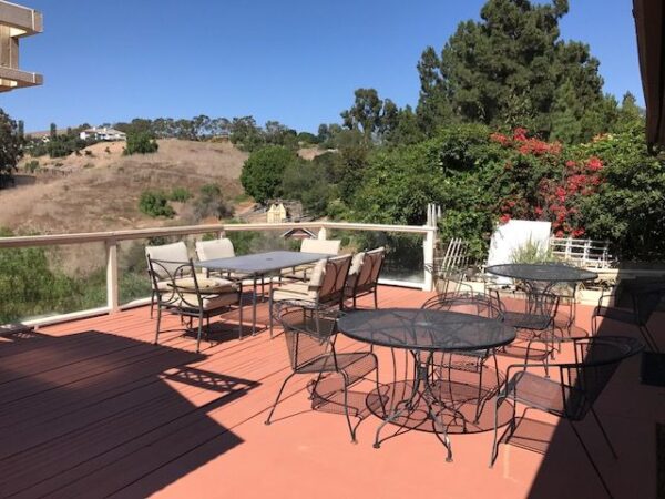 tessies-place-ii-patio-2.jpg