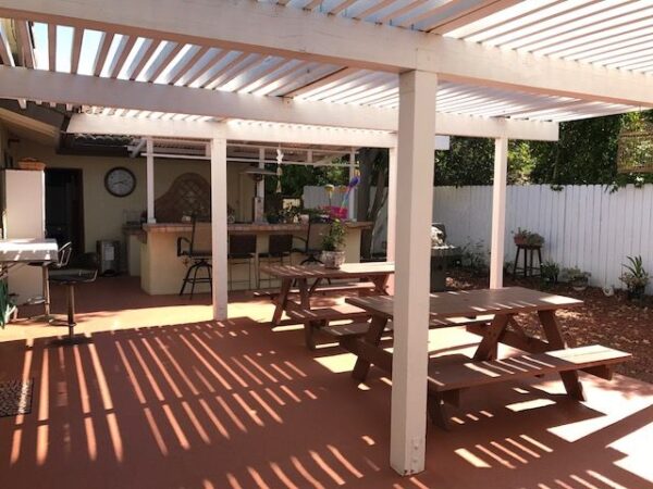 tessies-place-ii-patio-3.jpg
