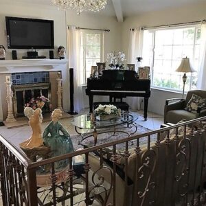 tessies-place-iii-3-living-room-3.jpg