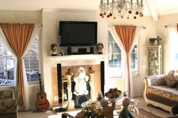 tessies-place-iii-living-room.jpg