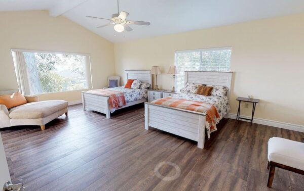the-heights-inn-5-shared-room.jpg