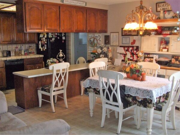 the-hills-of-hayward-3-dining-room.jpg