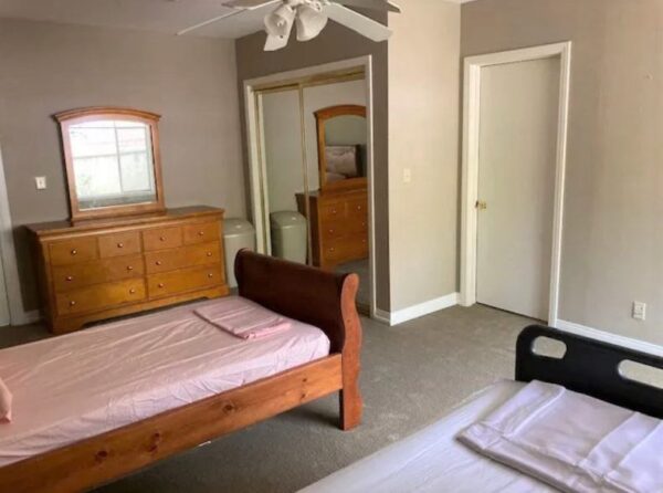 the-hills-of-highland-6-shared-room.jpg