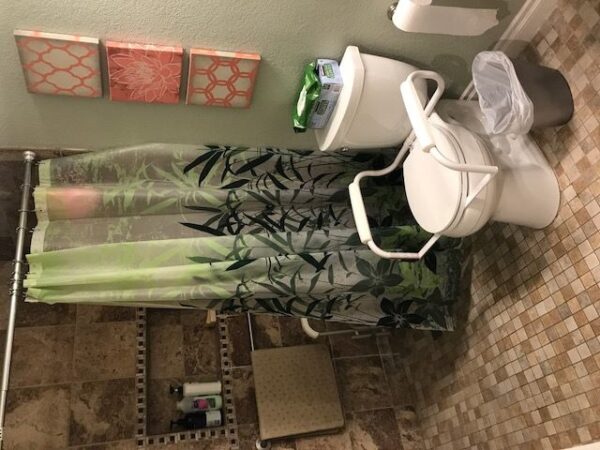 the-hills-of-tree-top-6-restroom-3.jpg