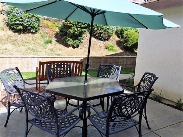 the-hills-of-tree-top-patio.jpg