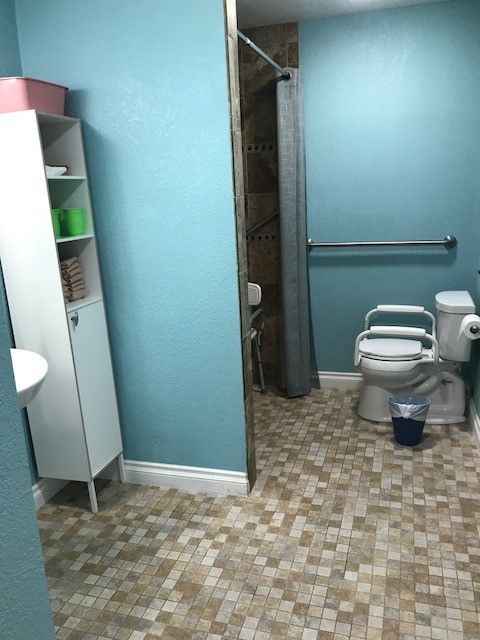 the-hills-of-tree-top-restroom-4.jpg