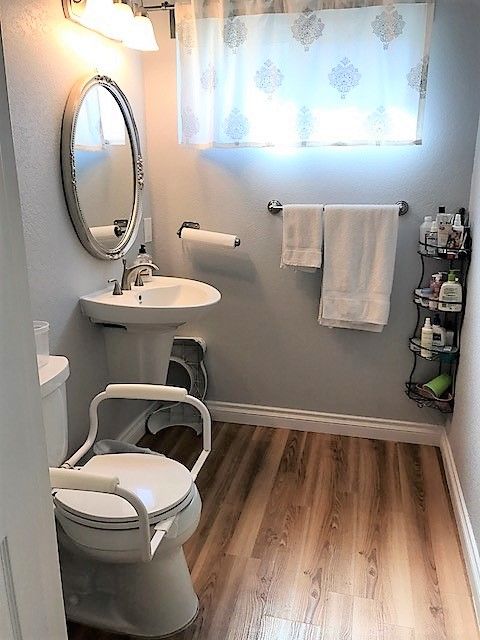 the-hills-of-tree-top-restroom-5.jpg