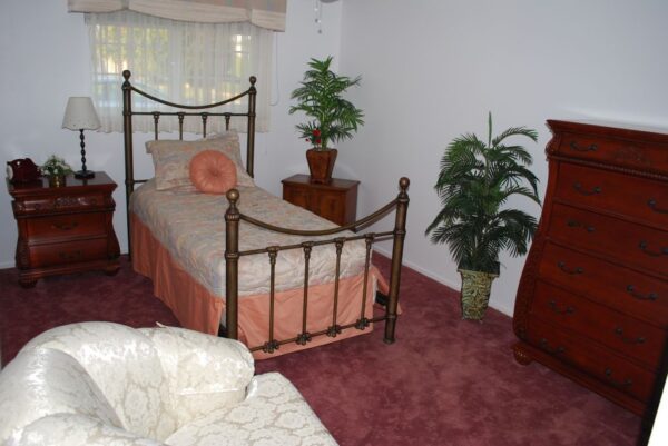 the-hills-of-valencia-private-room-4.jpg