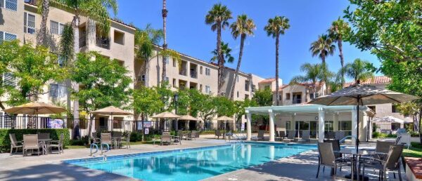the-ivy-at-wellington-6-pool.jpg