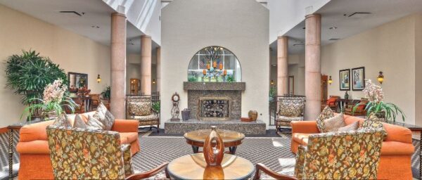 the-ivy-at-wellington-lobby.jpg