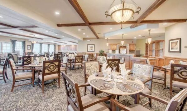 the-meridian-at-anaheim-hills-5-dining-room.jpg