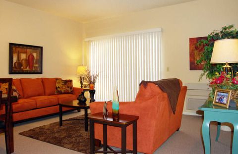 the-meridian-at-anaheim-hills-apartment-2.jpg