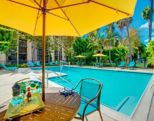the-meridian-at-laguna-hills-6-pool.jpg