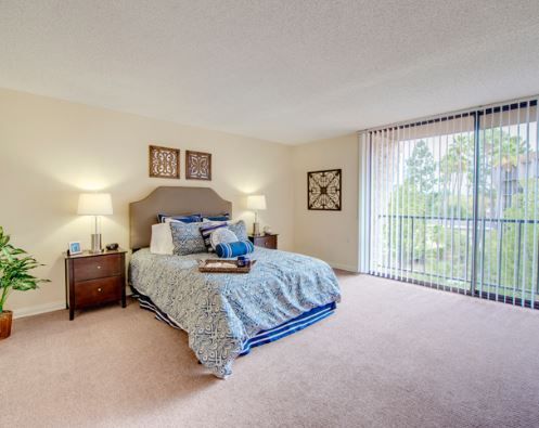the-meridian-at-laguna-hills-apartment-bedroom.jpg