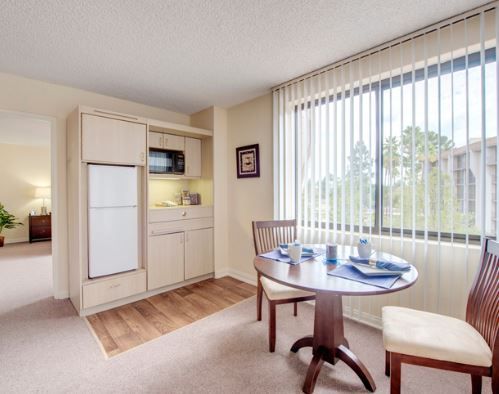 the-meridian-at-laguna-hills-apartment-dining-room.jpg