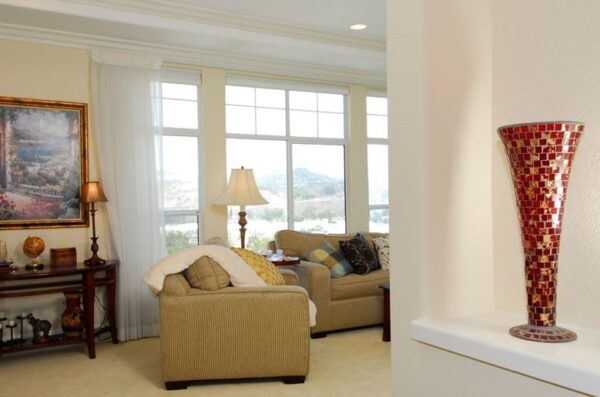 the-sea-bluffs-4-apartment-living-room-2.jpg