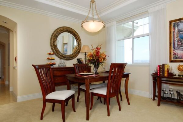 the-sea-bluffs-5-apartment-dining-room.jpg