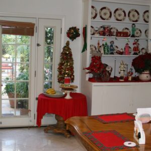 the-vine-house-residential-care-6-living-room-3.jpg
