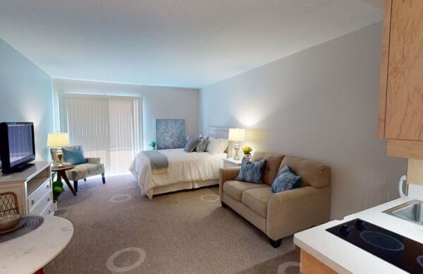 town-and-country-manor-4-studio-apartment-2.jpg