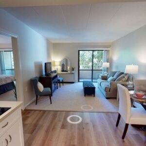 town-and-country-manor-6-one-bedroom-apartment-2.jpg