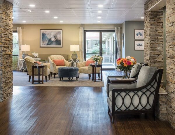 town-and-country-manor-7-lobby.jpg