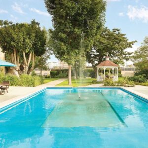 town-and-country-manor-8-courtyard.jpg