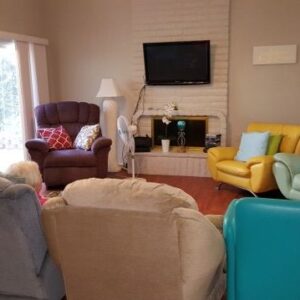 tuscany-senior-living-4-living-room.jpg