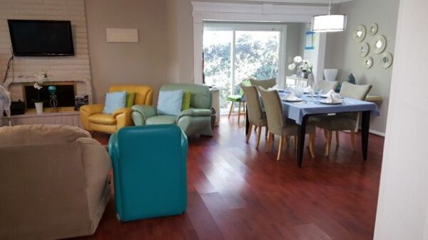 tuscany-senior-living-living-and-dining-room.jpg