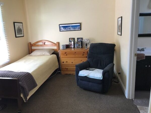 valley-residential-elderly-care-i-4-private-room-6.jpg
