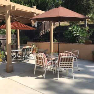valley-residential-elderly-care-i-6-patio.jpg