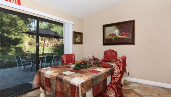 verona-court-ix-4-dining-room.jpg