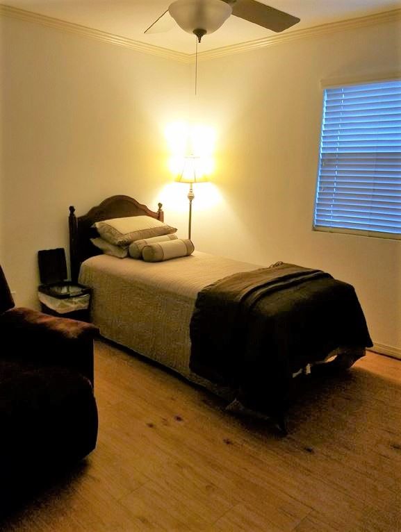 versa-care-home-i-5-private-room.jpg