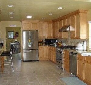 via-tercero-homes-3-kitchen.jpg