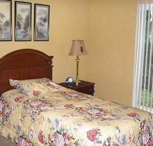 via-tercero-homes-5-private-room.jpg