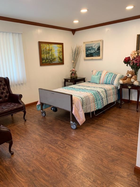 villa-park-gardens-5-private-room.jpg
