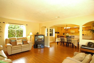 villa-regina-iii-living-room.jpg