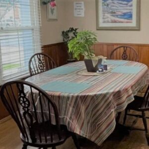 violet-residential-care-4-dining-room.jpg