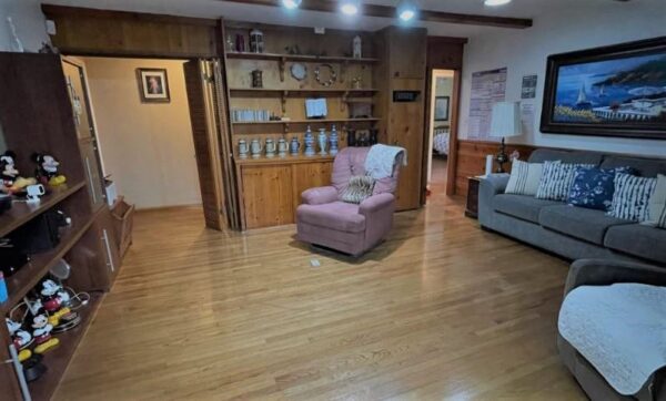 violet-residential-care-living-room-3.jpg